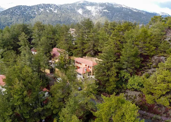 Kardama Hideaway