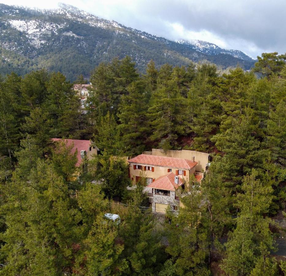 Kardama Hideaway