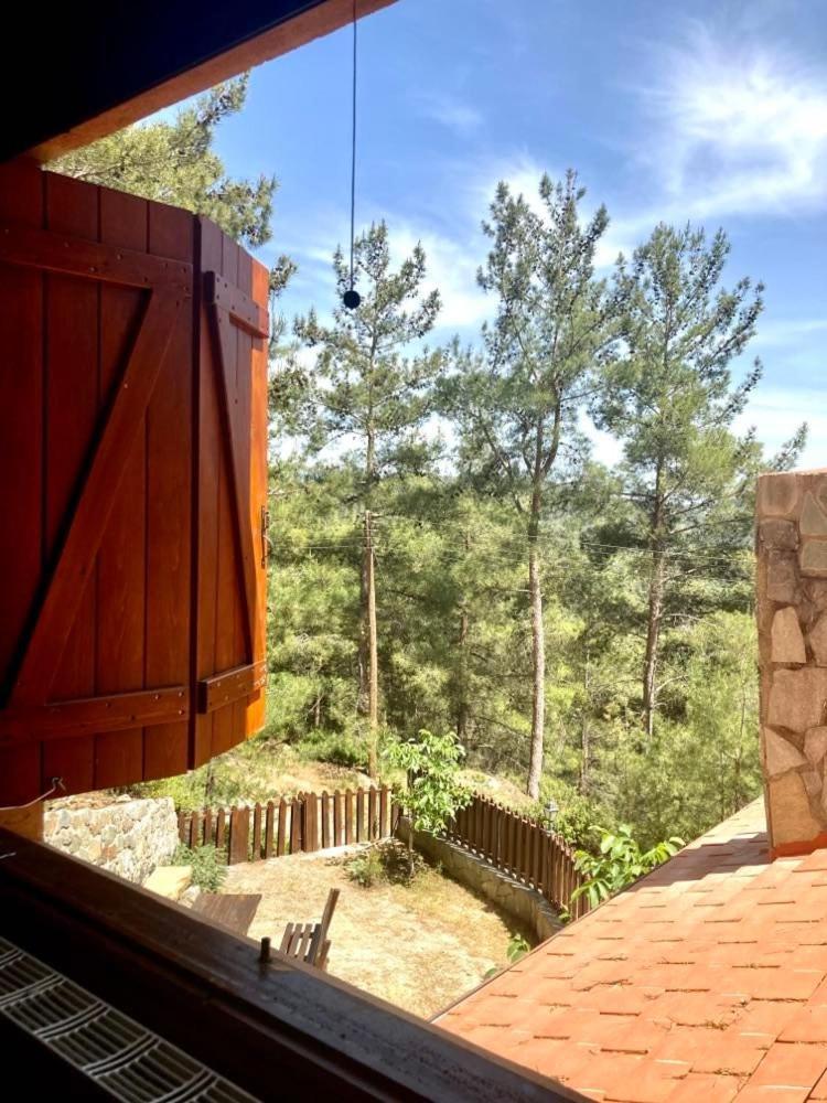 Kardama Hideaway * Kato Amiandos