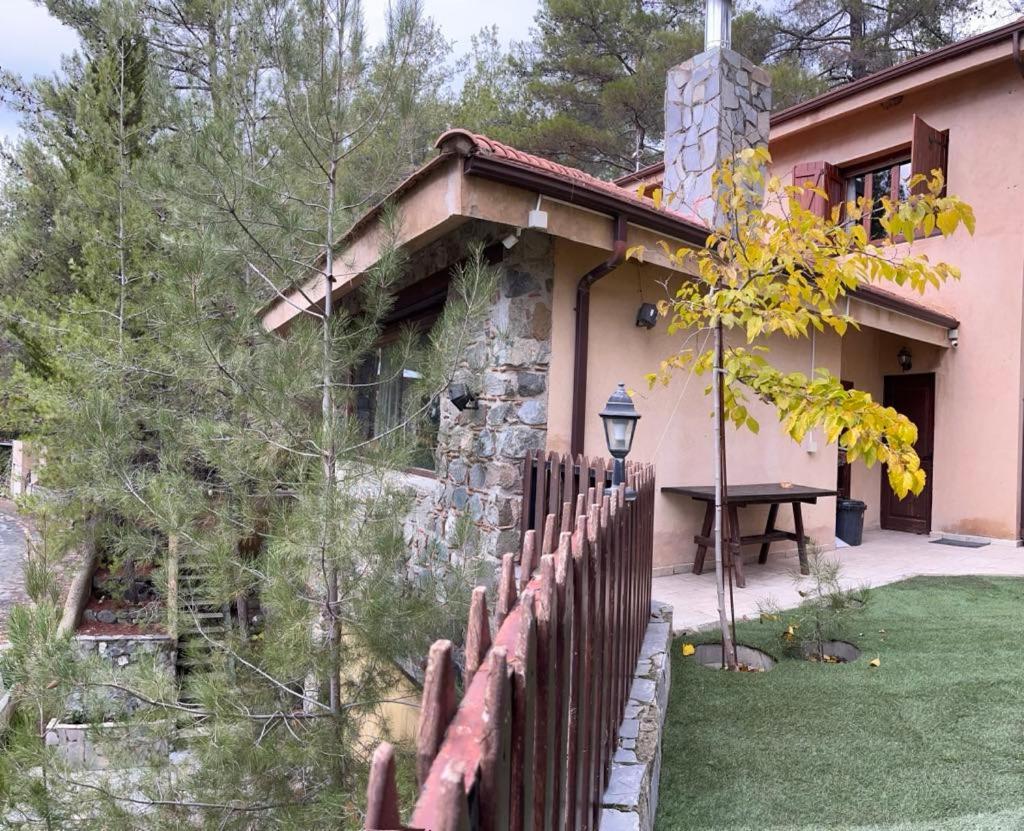 Kardama Hideaway Lodge